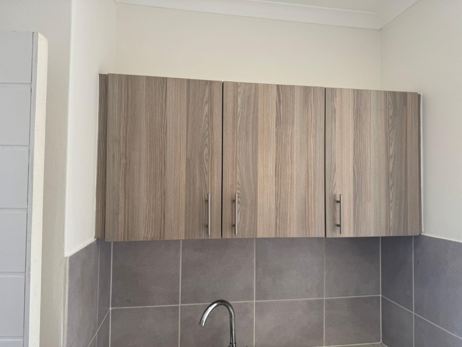 To Let 2 Bedroom Property for Rent in Heather Park Western Cape
